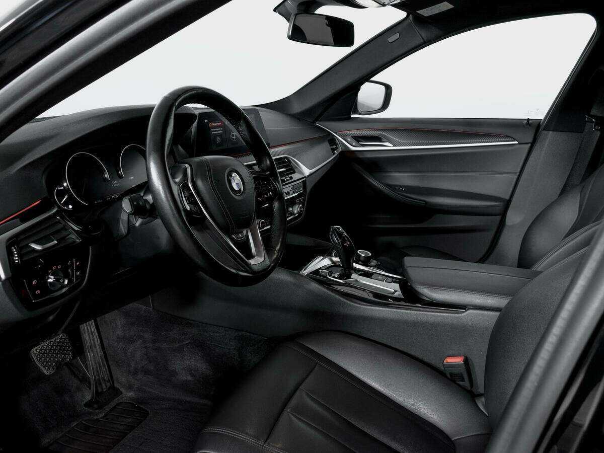 BMW 5 серии 520d xDrive, 2019 Фото №15