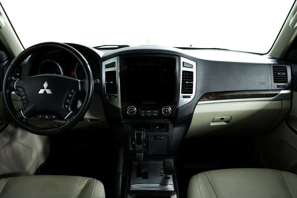 Mitsubishi Pajero, 2019 Фото №10