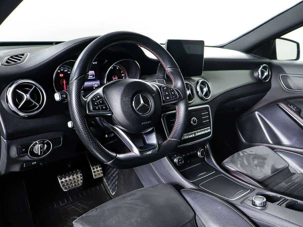Mercedes-Benz GLA 250, 2018 Фото №15