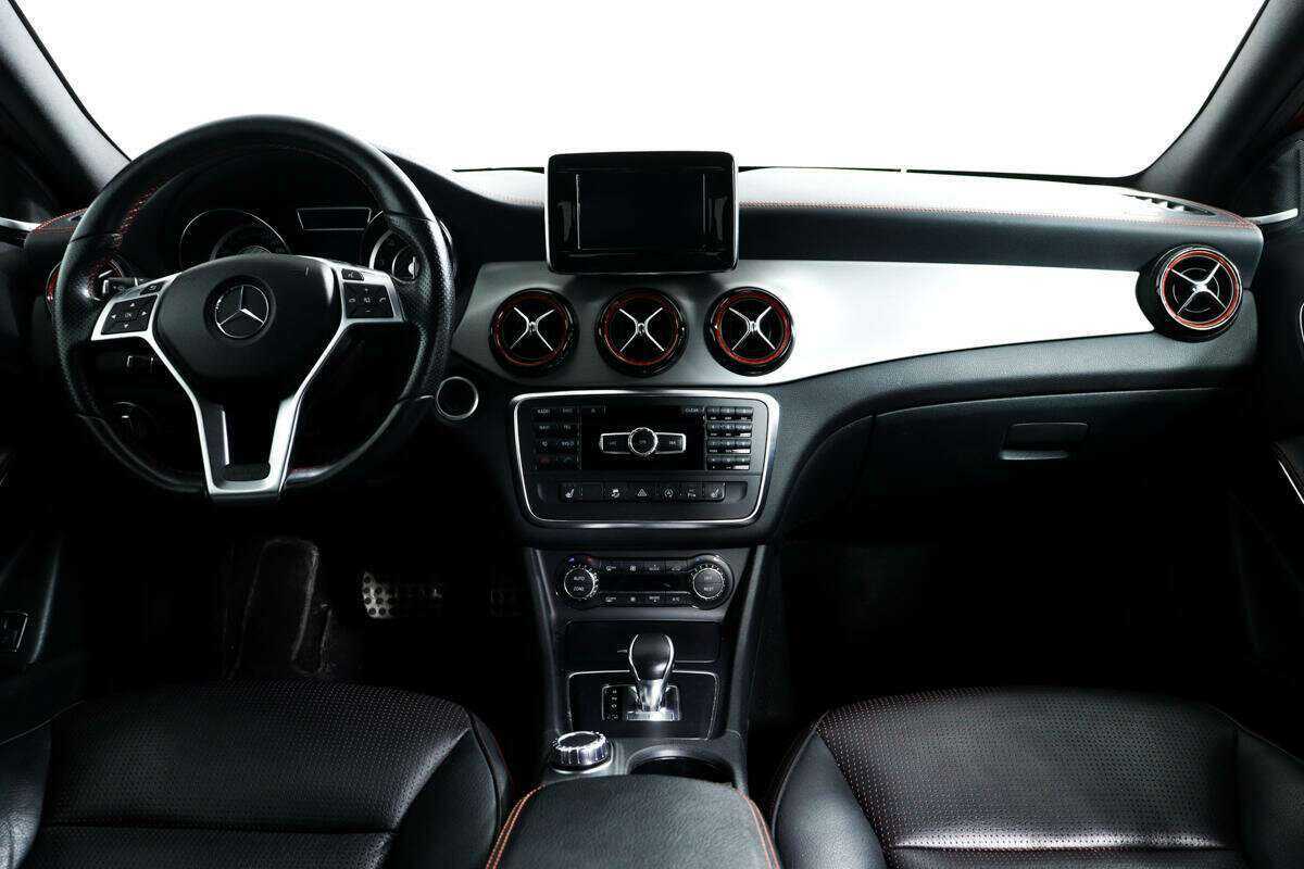 Mercedes-Benz GLA AMG 45 AMG, 2015 Фото №11