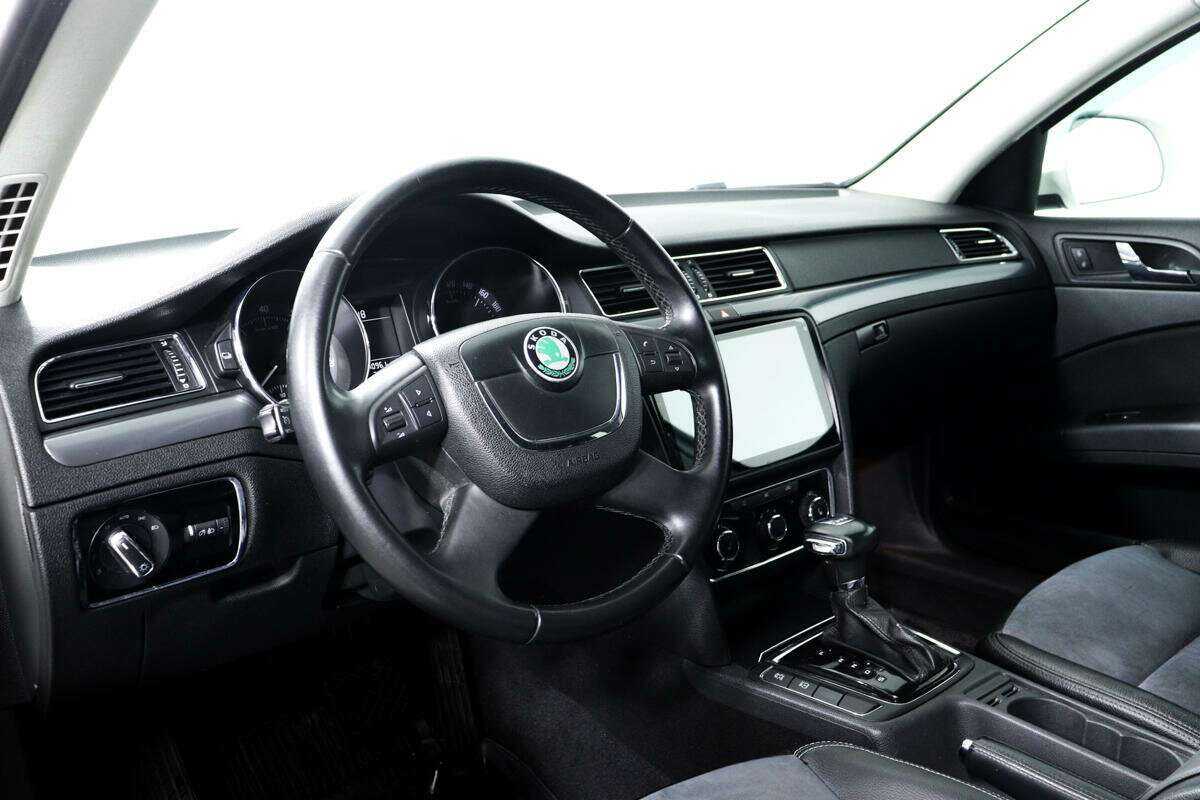Skoda Superb DSG, 2011 Фото №13
