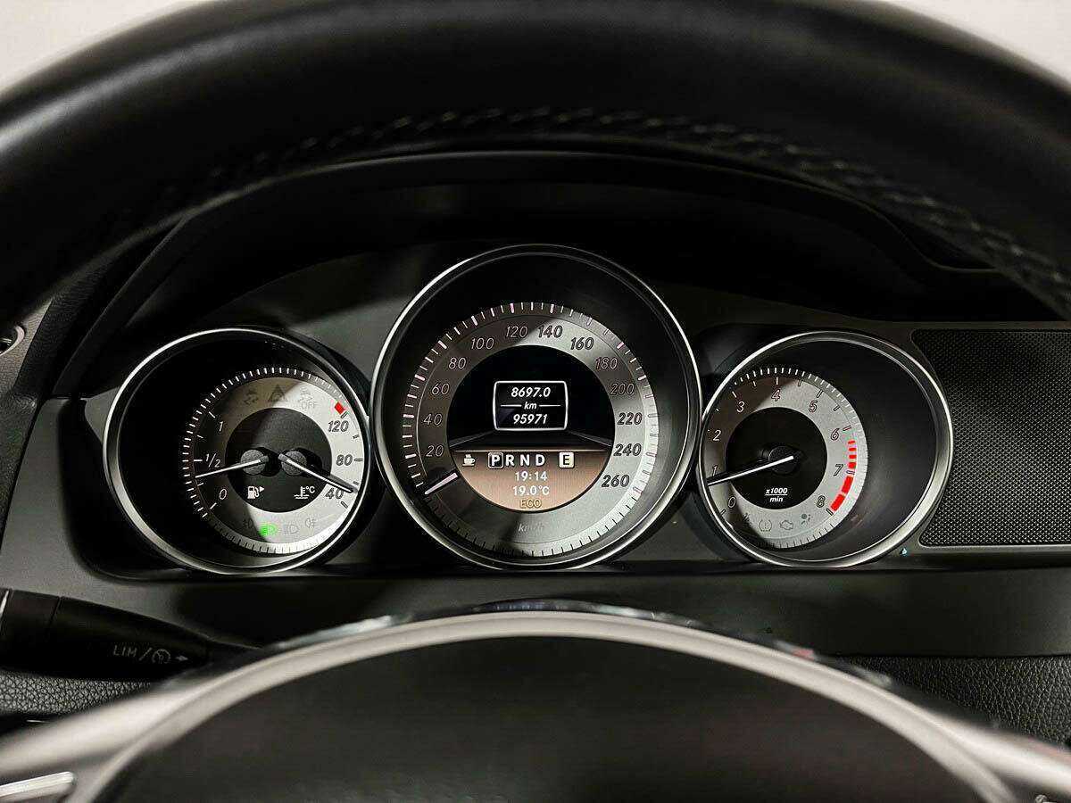 Mercedes-Benz C-Класс 180 BlueEFFICIENCY, 2012 Фото №11