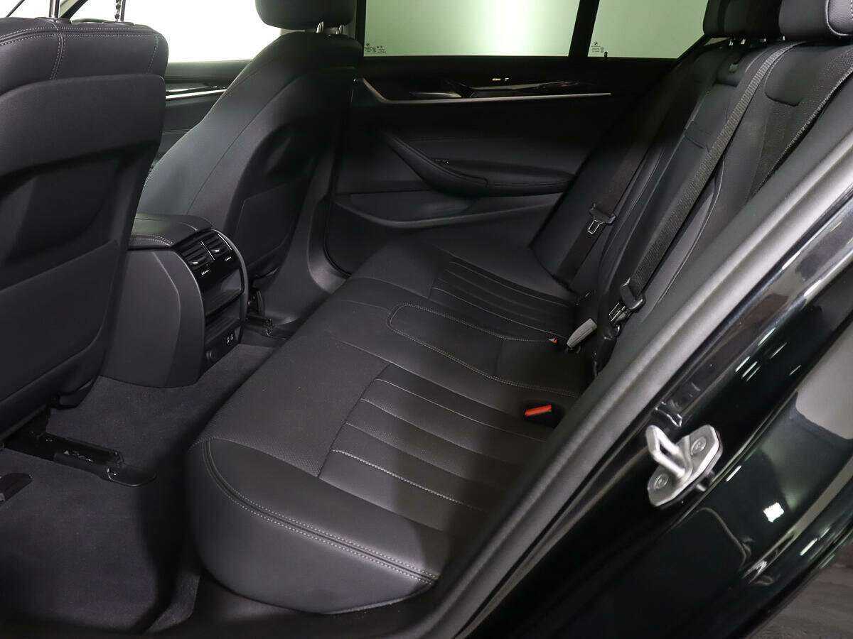 BMW 5 серии 520d xDrive, 2021 Фото №9