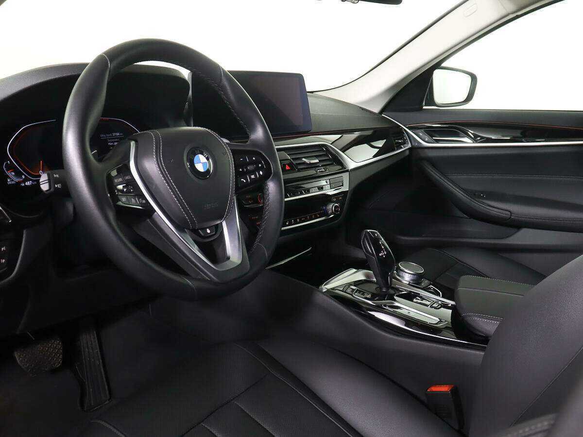 BMW 5 серии 520d xDrive, 2021 Фото №13