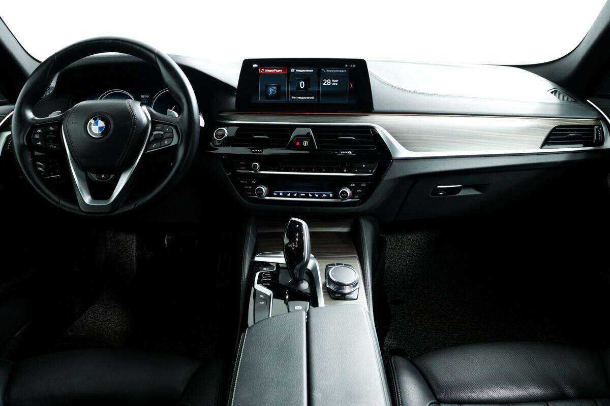BMW 5 серии 520d xDrive, 2017 Фото №11