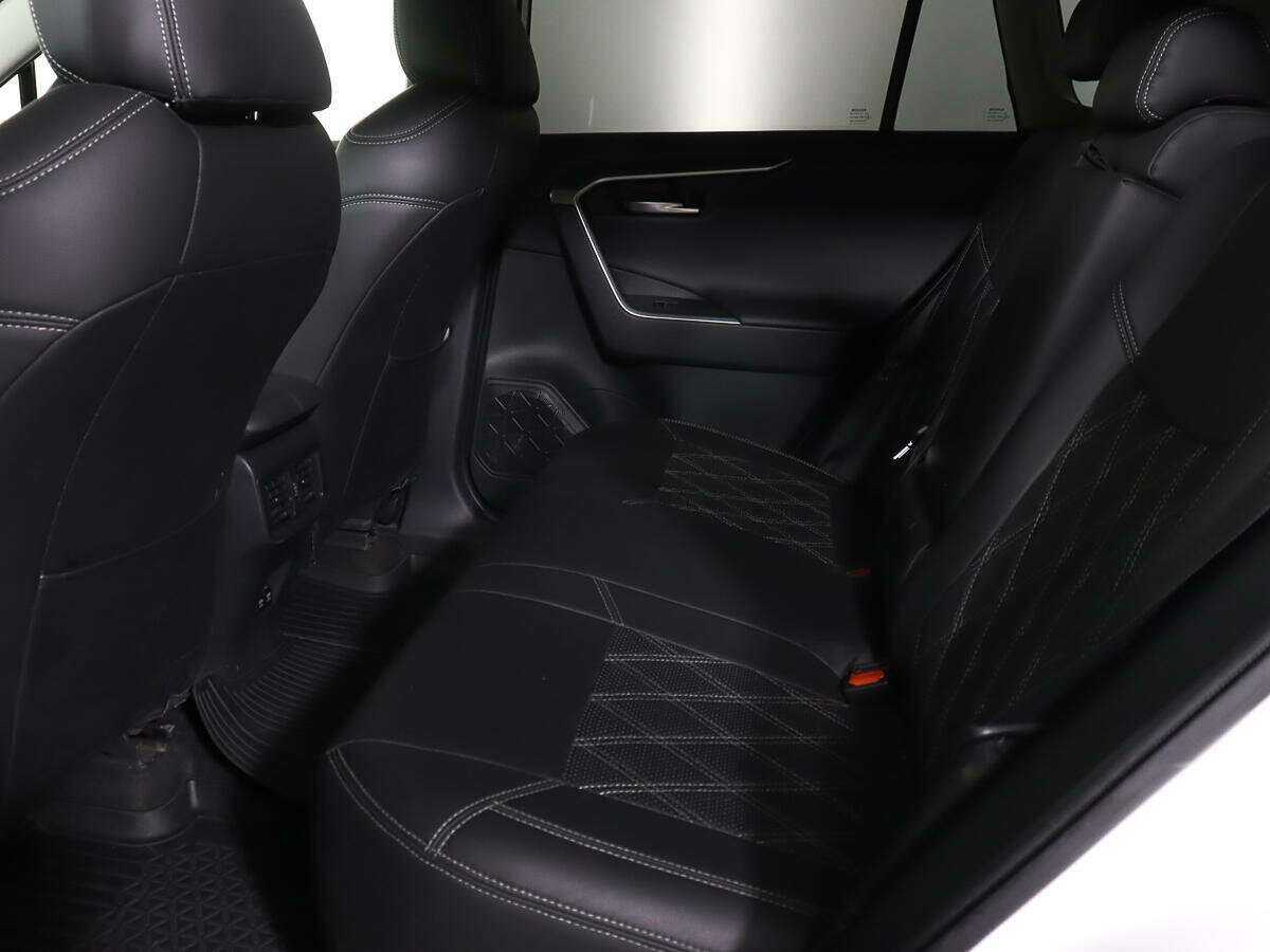 Toyota RAV4, 2020 Фото №11