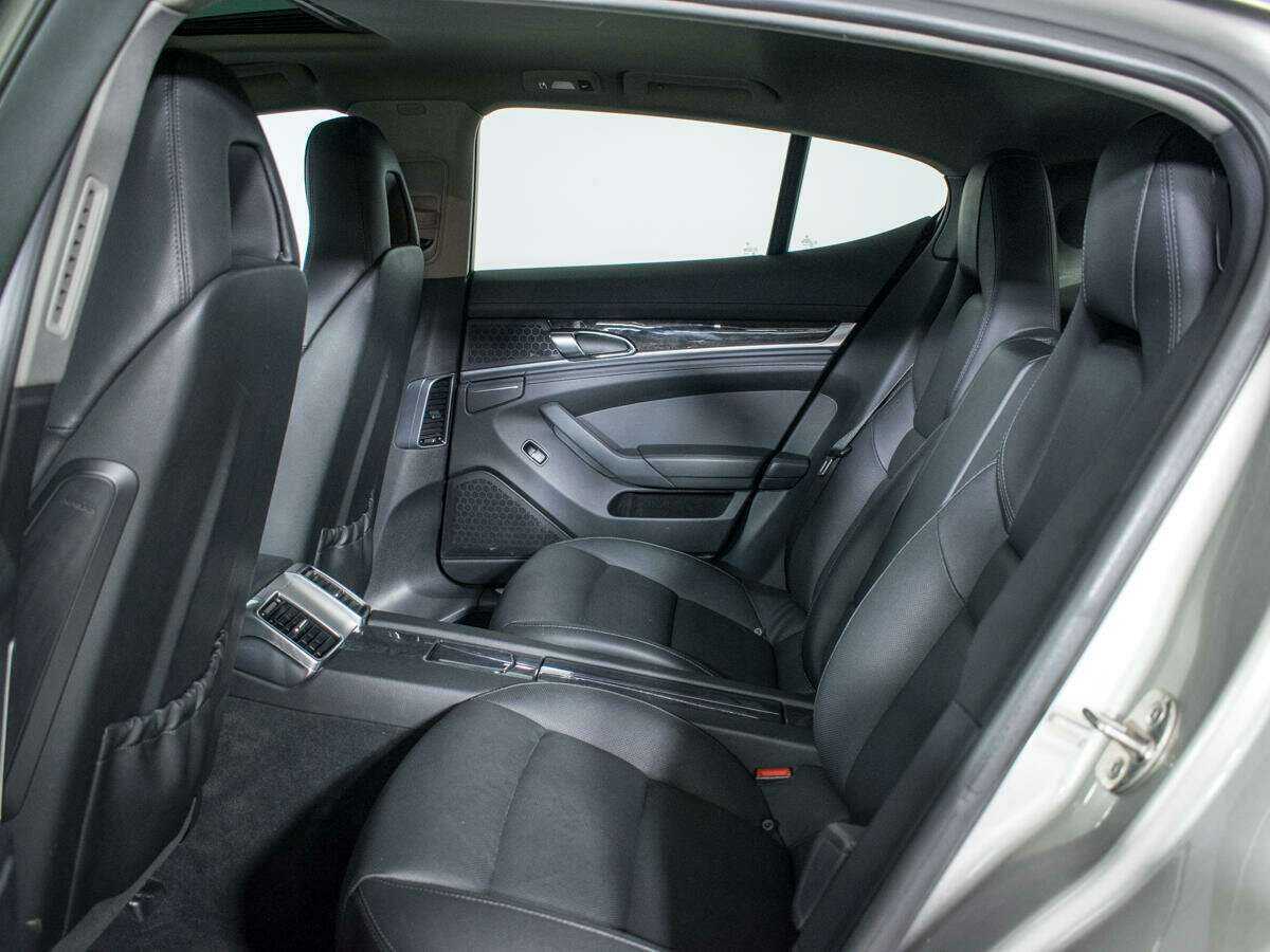 Porsche Panamera 4, 2010 Фото №10