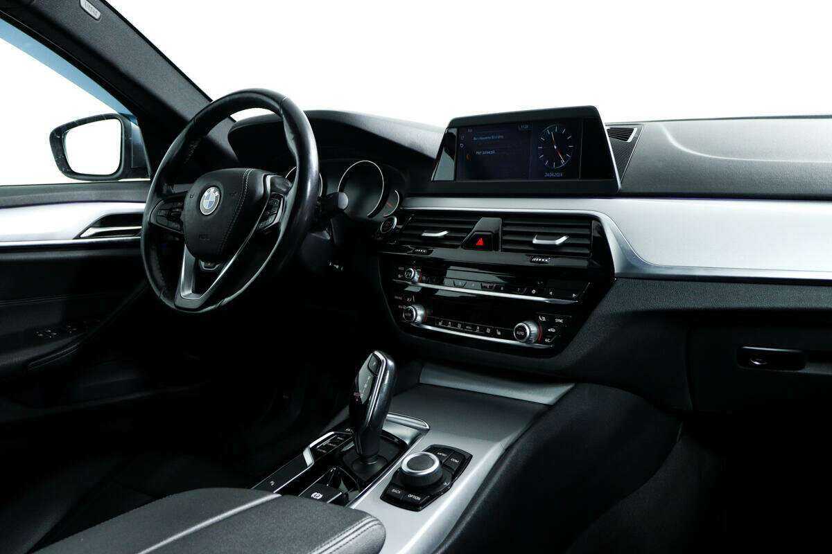 BMW 5 серии 520i, 2019 Фото №9