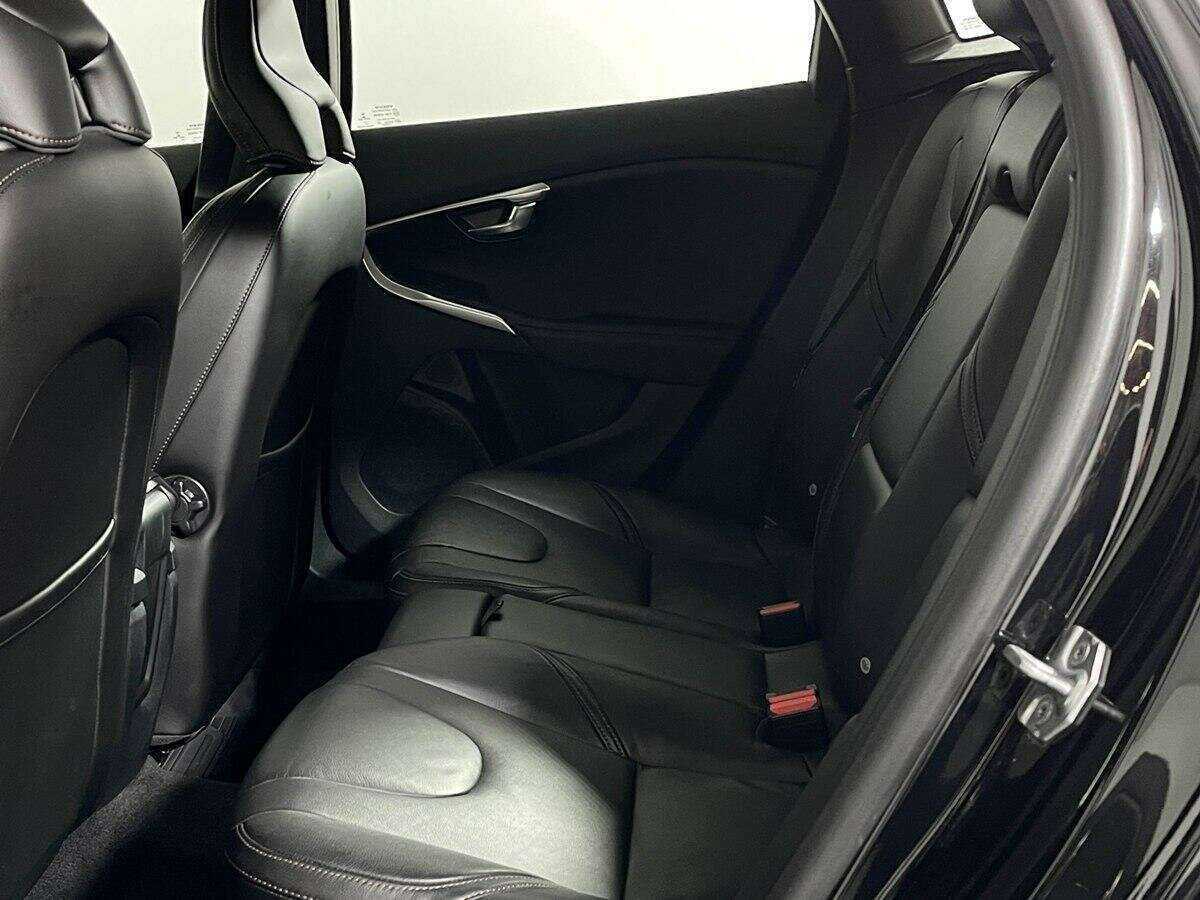 Volvo V40 Cross Country, 2017 Фото №9