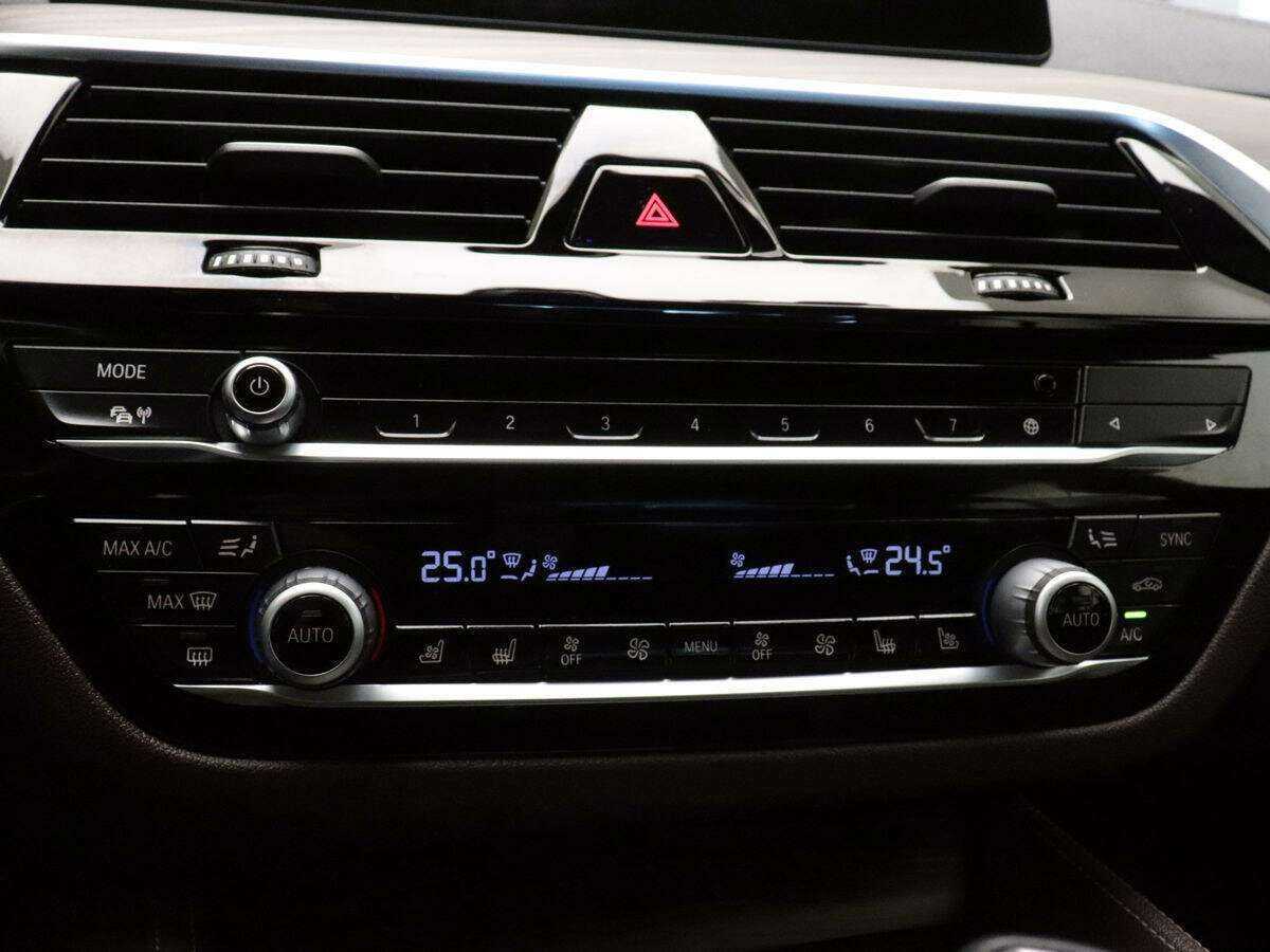 BMW 5 серии 530d xDrive, 2020 Фото №18