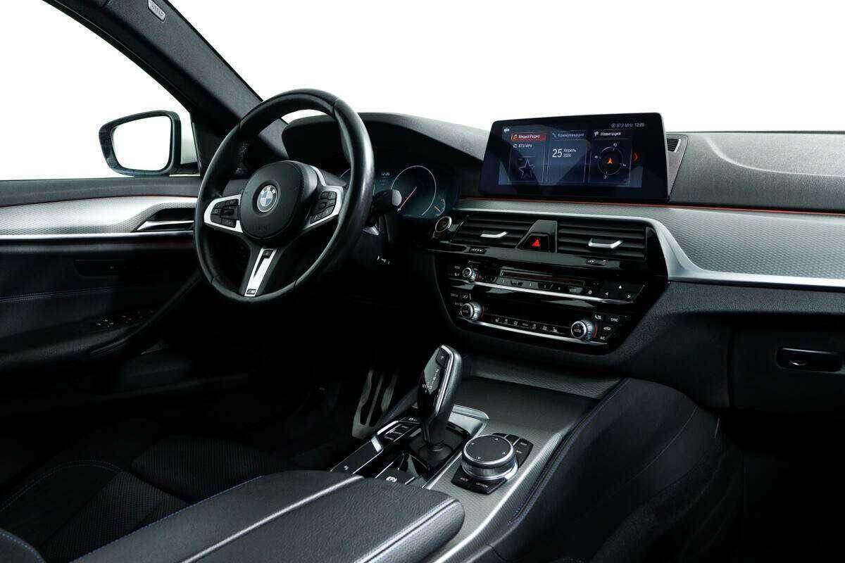 BMW 5 серии 530i xDrive, 2019 Фото №9