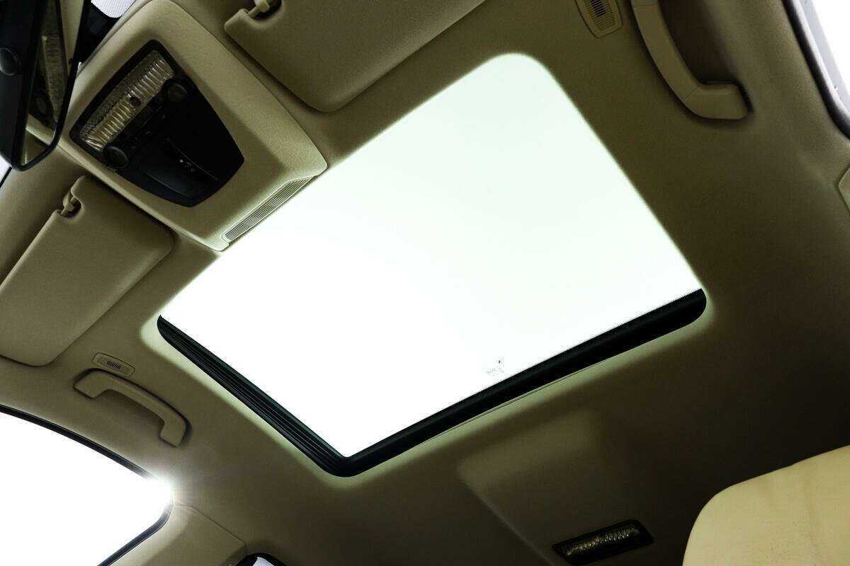 BMW 7 серии 750i xDrive, 2011 Фото №14