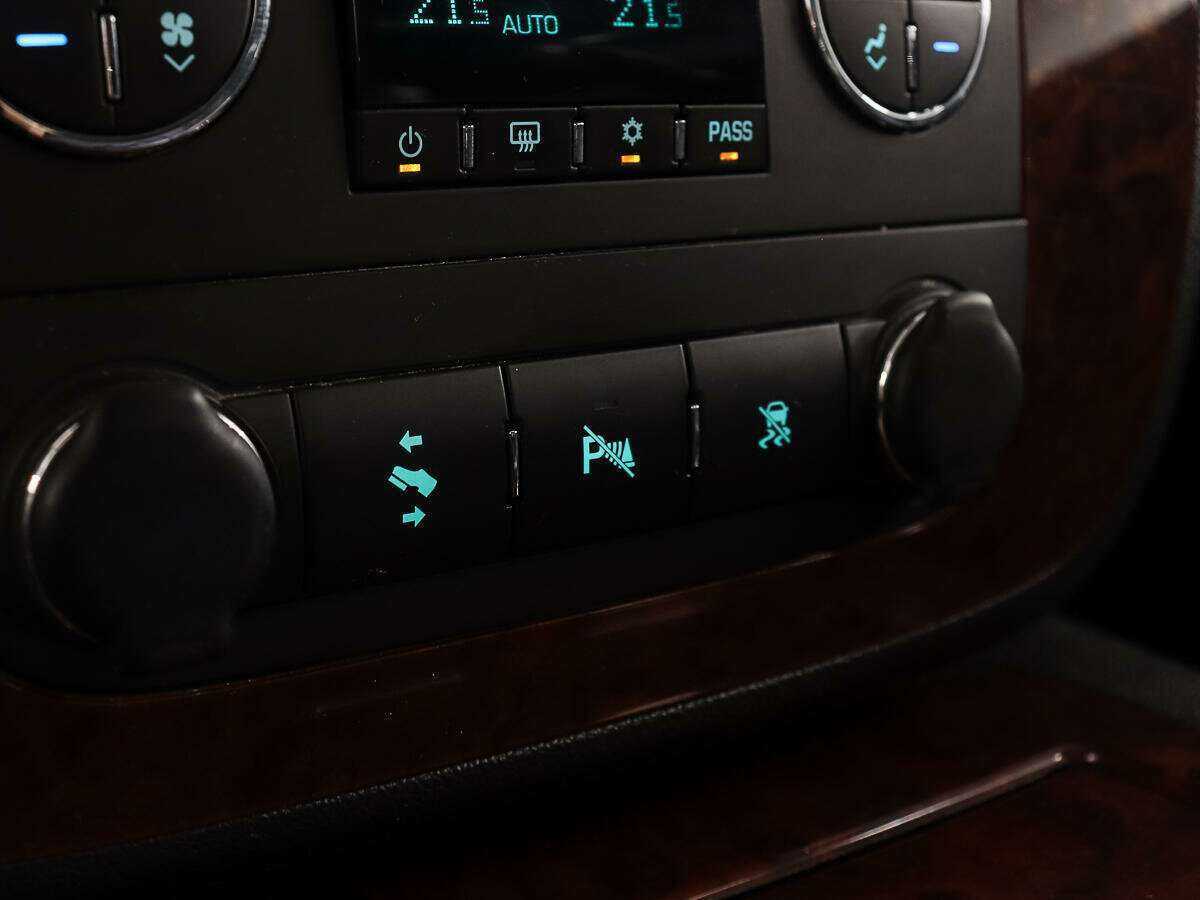 Chevrolet Tahoe 6AT, 2011 Фото №14