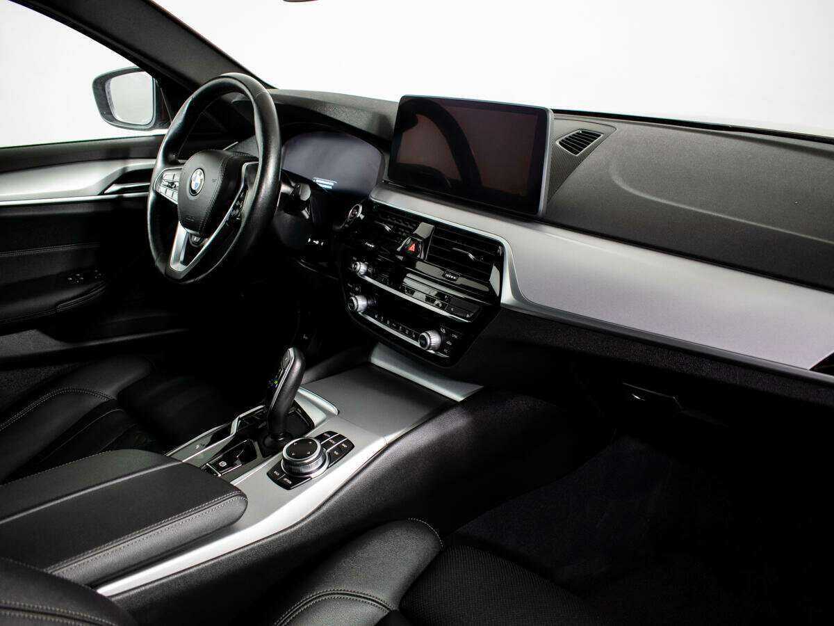 BMW 5 серии 520i, 2022 Фото №6