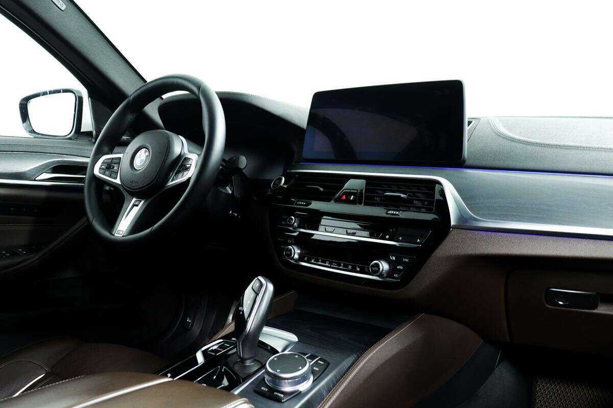 BMW 5 серии 530d xDrive, 2020 Фото №9