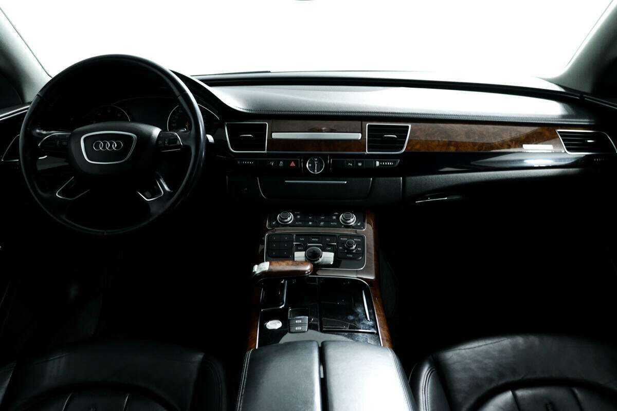 Audi A8, 2011 Фото №14