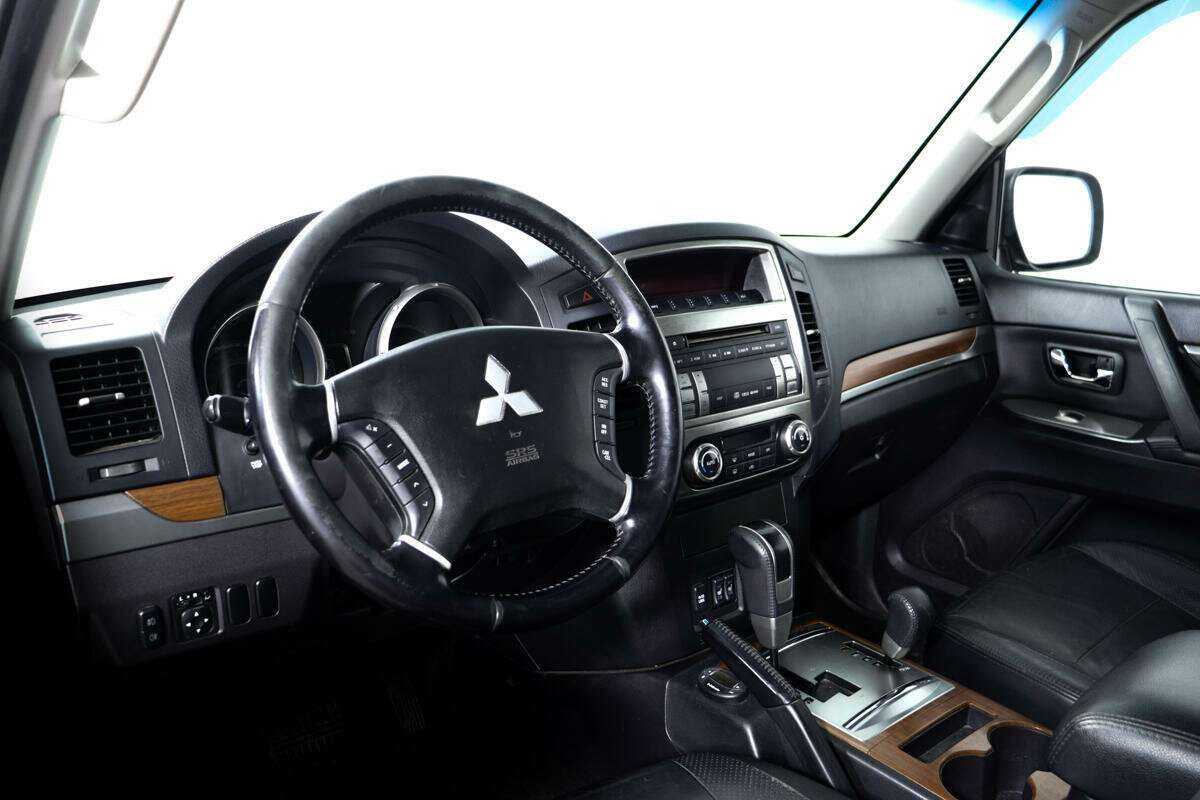 Mitsubishi Pajero, 2008 Фото №13