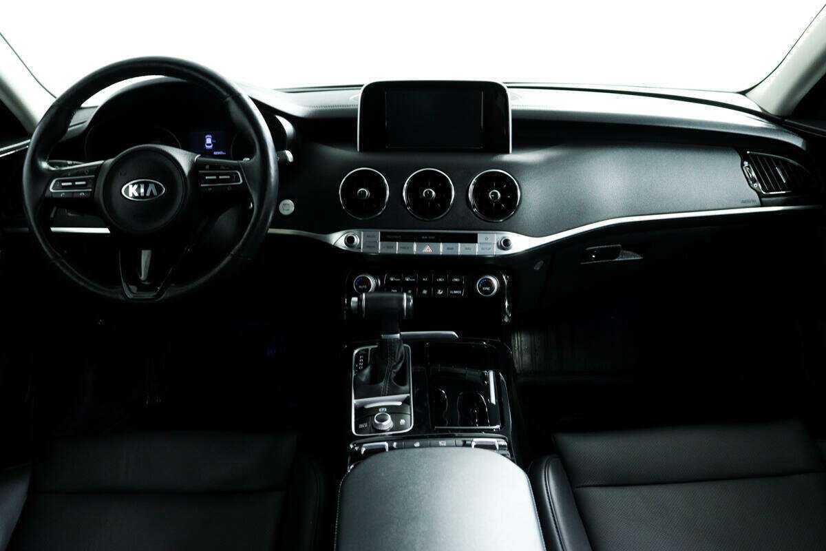 Kia Stinger, 2019 Фото №11