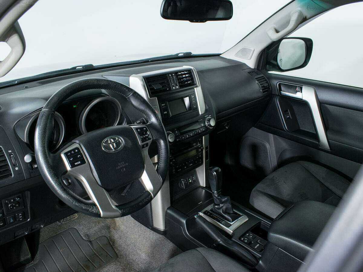Toyota Land Cruiser Prado, 2011 Фото №13