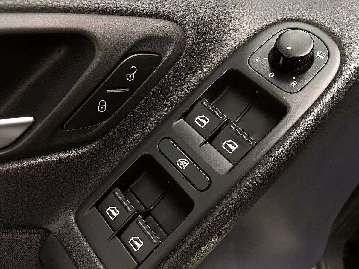 Volkswagen Golf, 2010 Фото №12