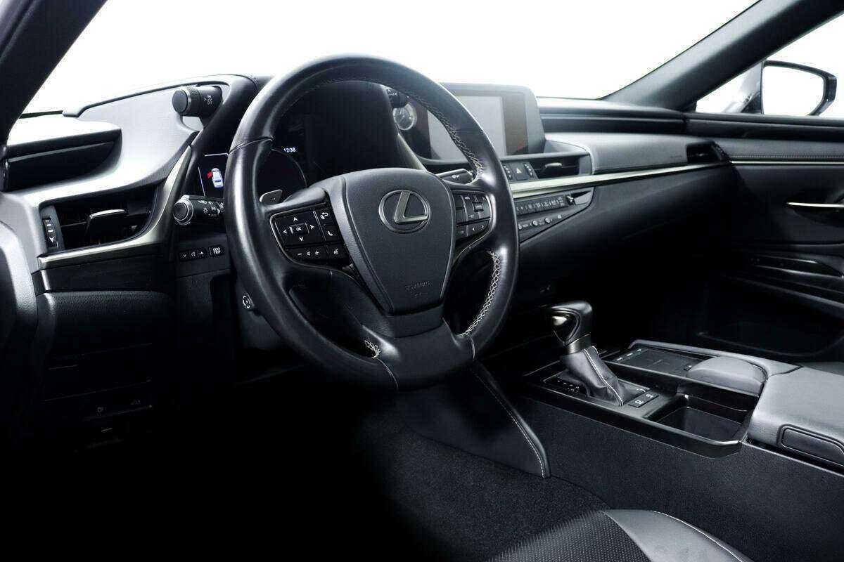 Lexus ES 200, 2021 Фото №13