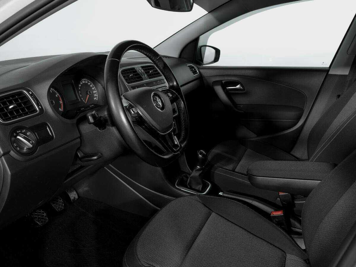 Volkswagen Polo, 2018 Фото №13