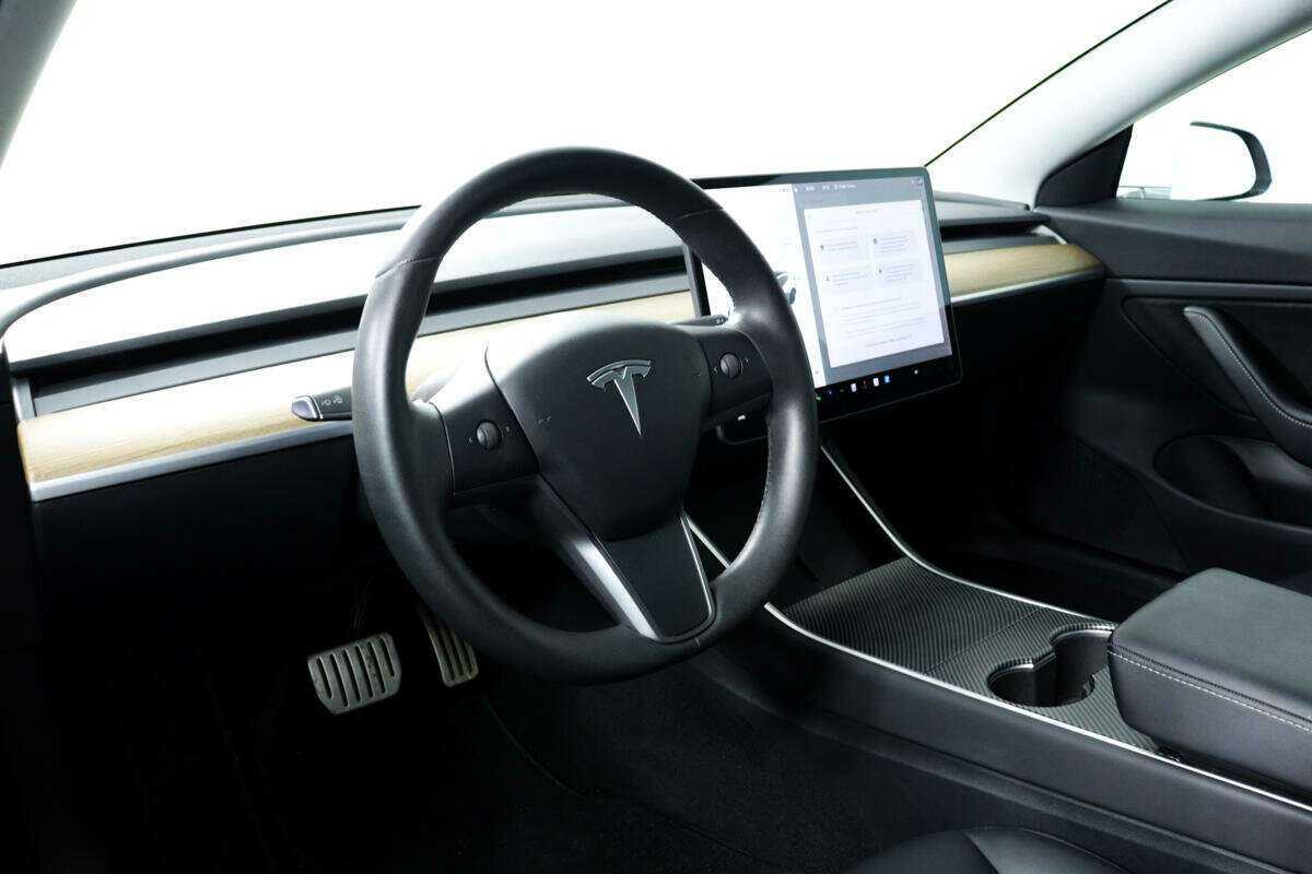 Tesla Model 3 Performance, 2019 Фото №13