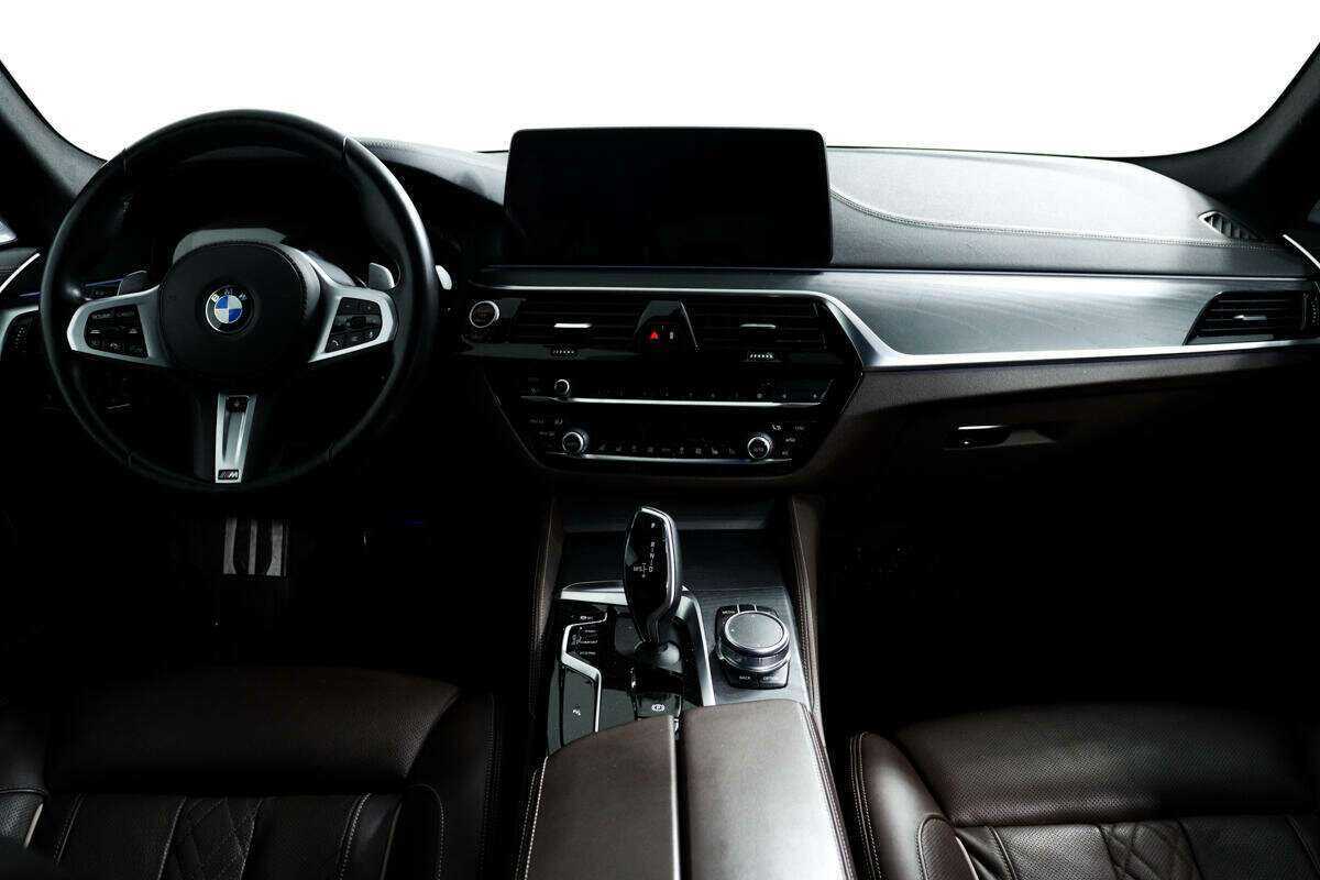 BMW 5 серии 530d xDrive, 2020 Фото №11