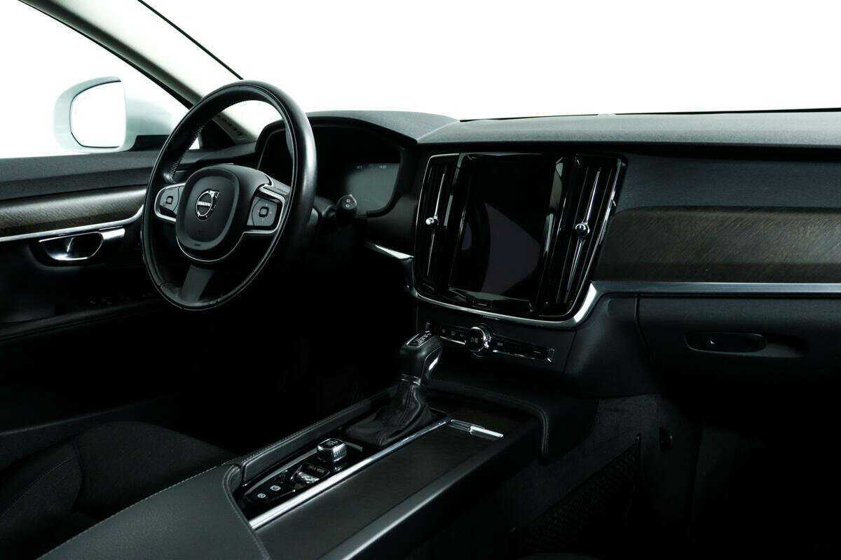 Volvo V90 Cross Country, 2020 Фото №9
