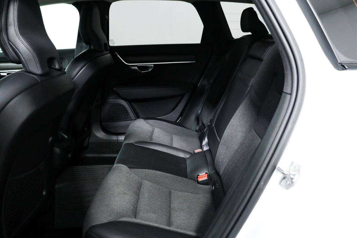 Volvo V90 Cross Country, 2020 Фото №12