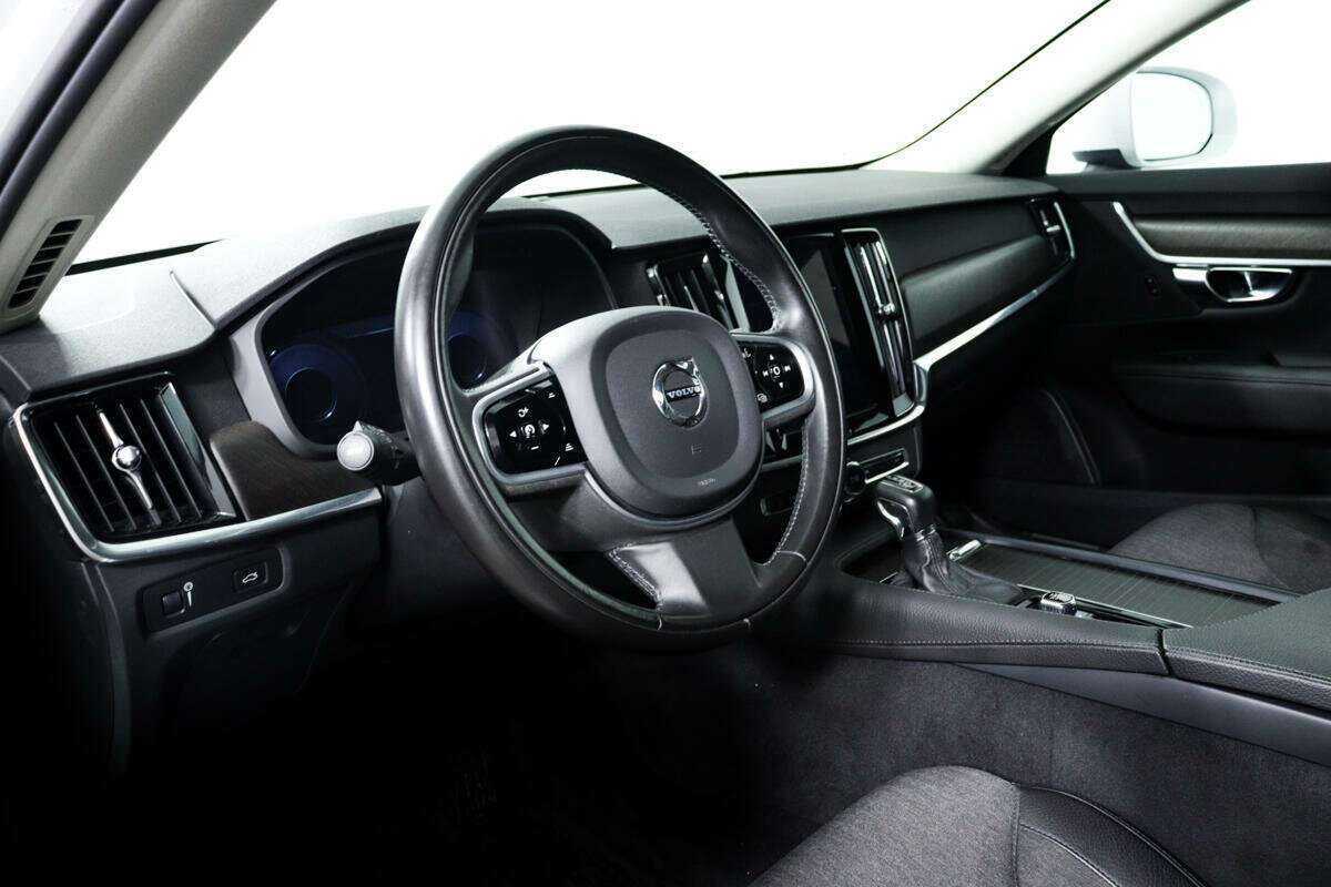 Volvo V90 Cross Country, 2020 Фото №13