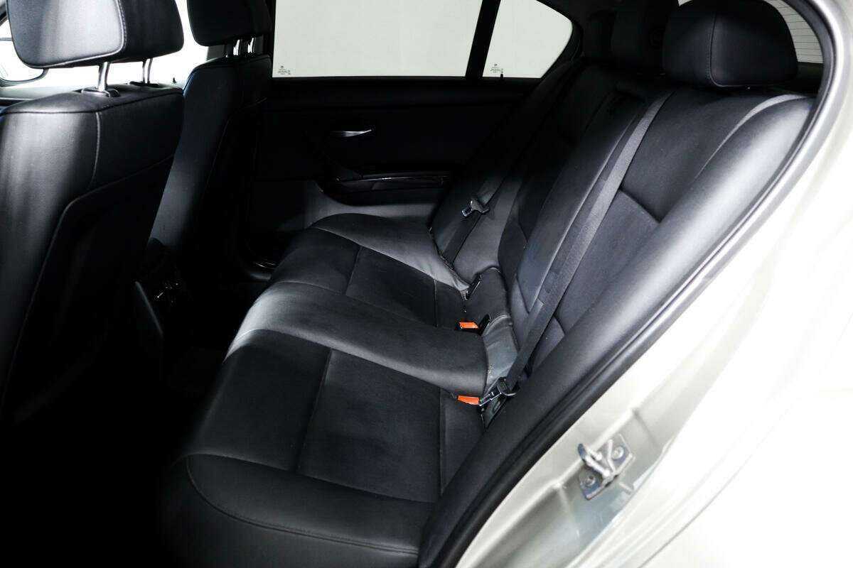 BMW 3 серии 320i, 2010 Фото №12