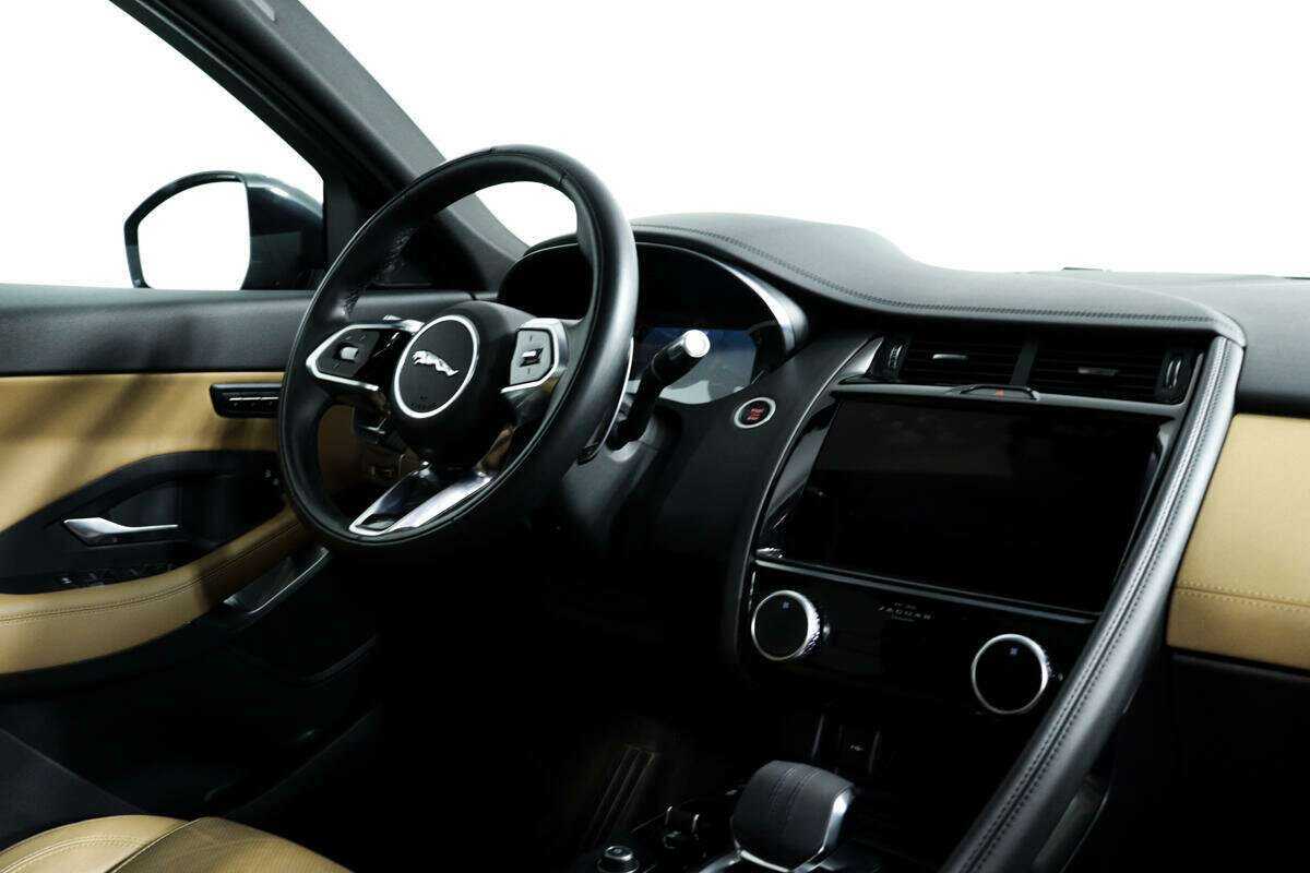 Jaguar E-Pace, 2022 Фото №9