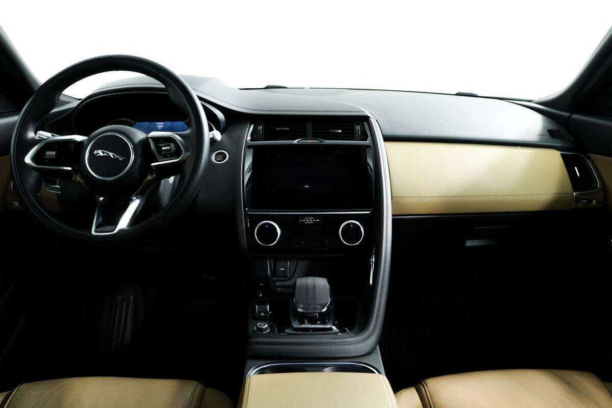 Jaguar E-Pace, 2022 Фото №11