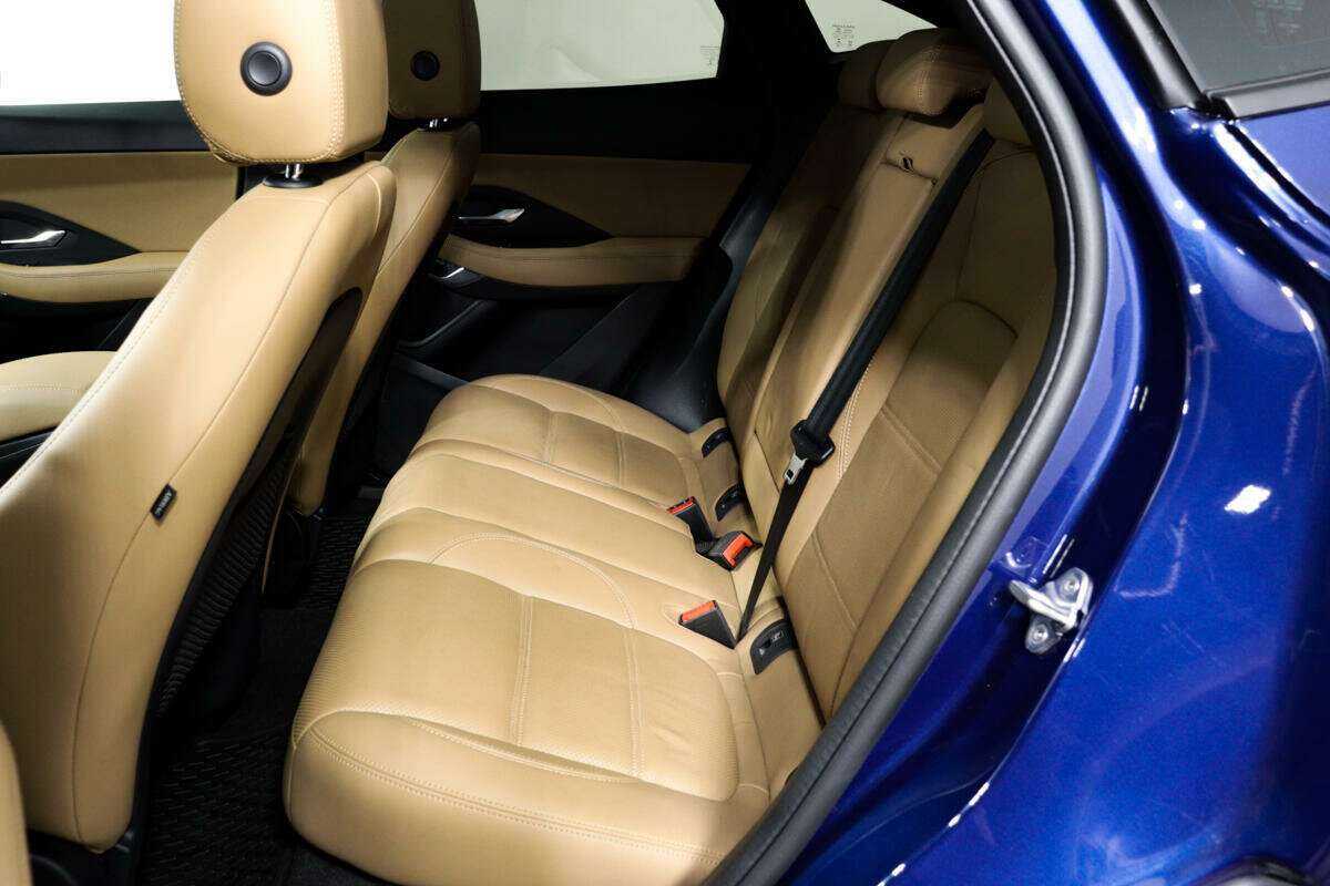 Jaguar E-Pace, 2022 Фото №12