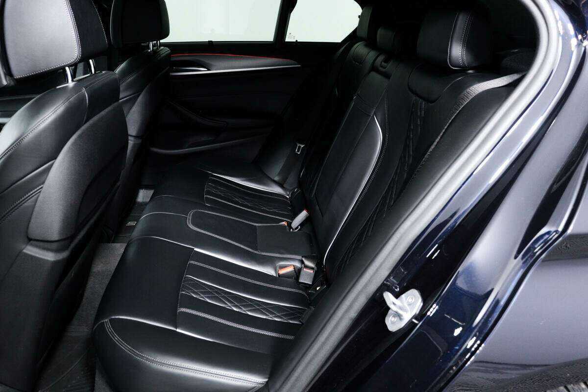 BMW 5 серии 520d xDrive, 2019 Фото №12