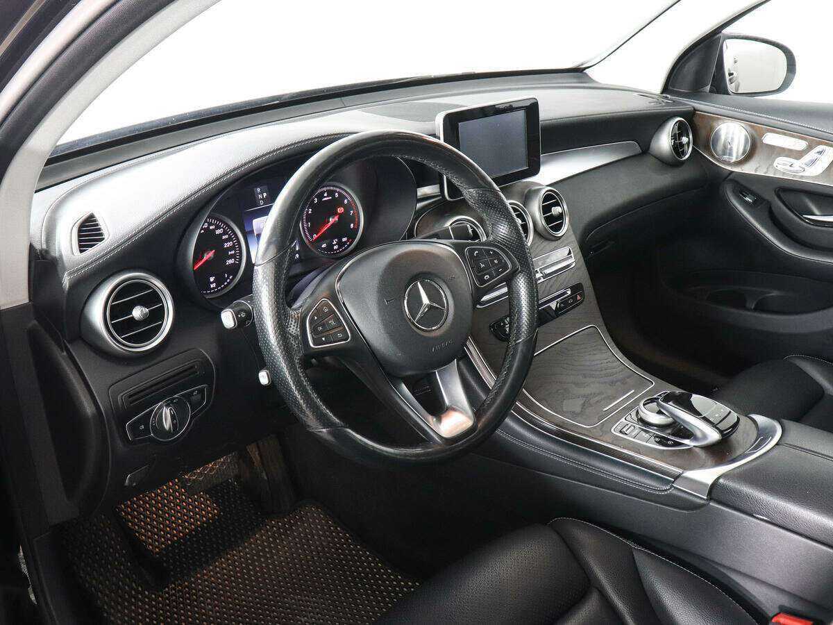 Mercedes-Benz GLC Coupe 300, 2017 Фото №9
