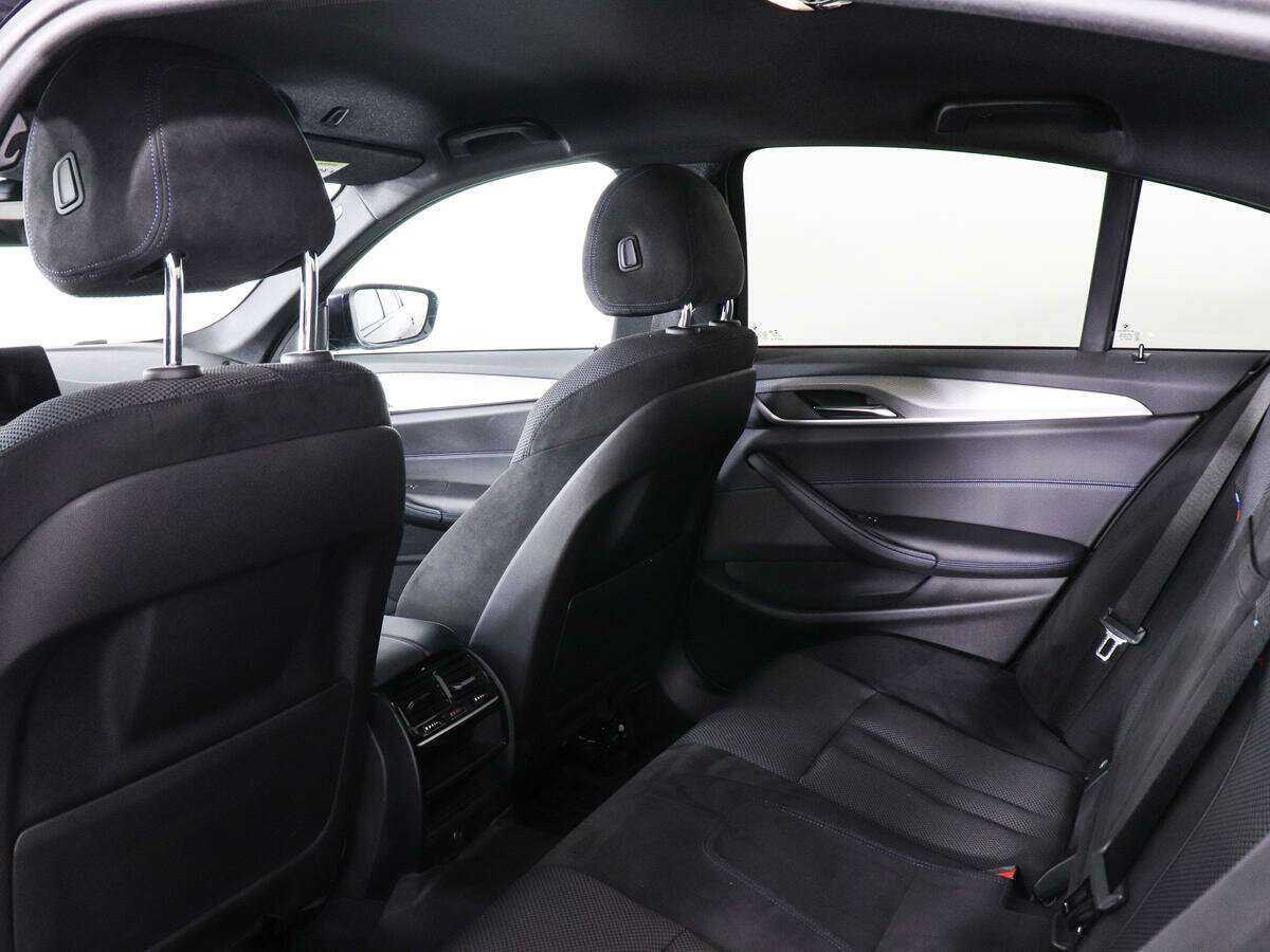BMW 5 серии 530i xDrive, 2018 Фото №10
