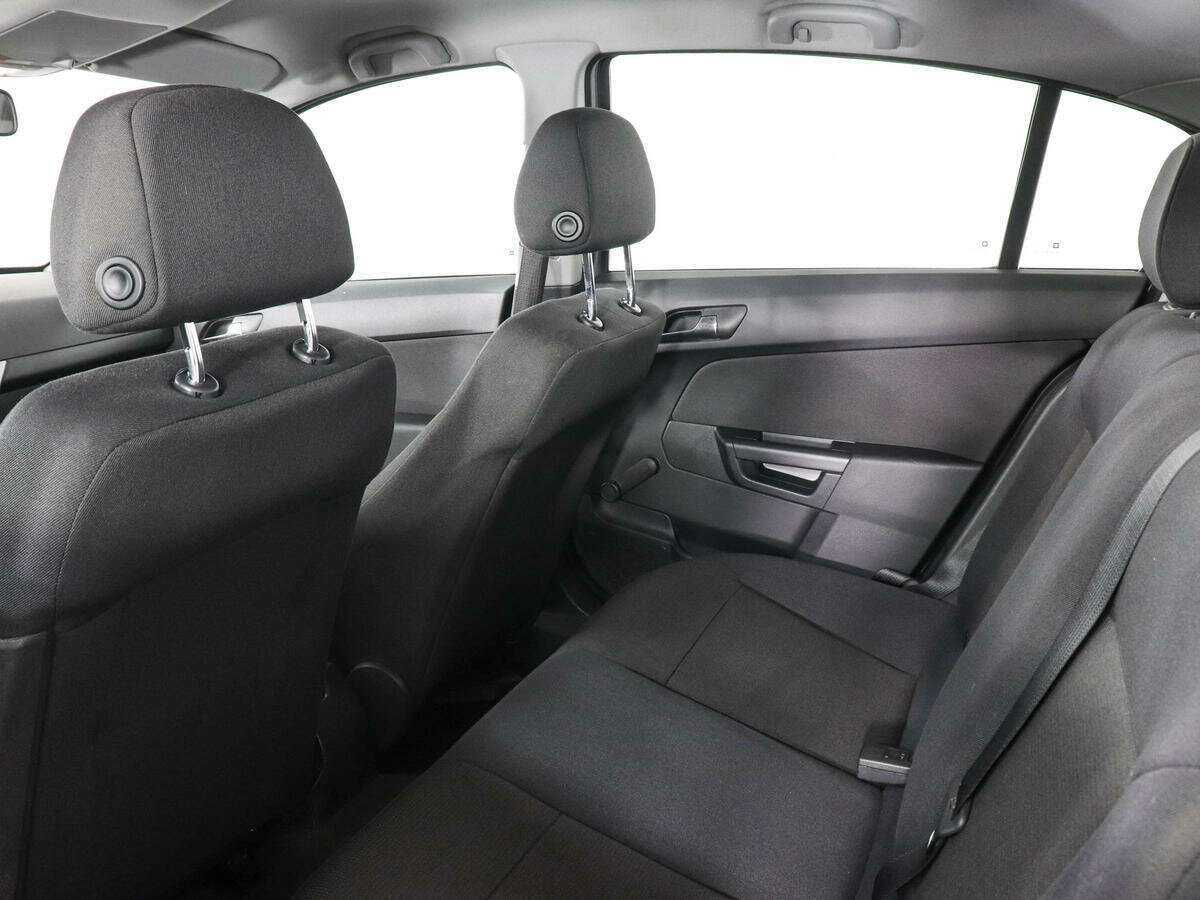 Opel Astra, 2011 Фото №12