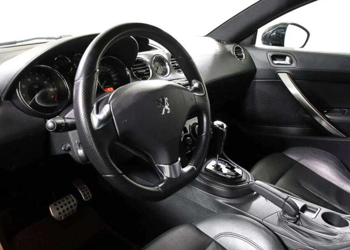 Peugeot RCZ, 2011 Фото №11