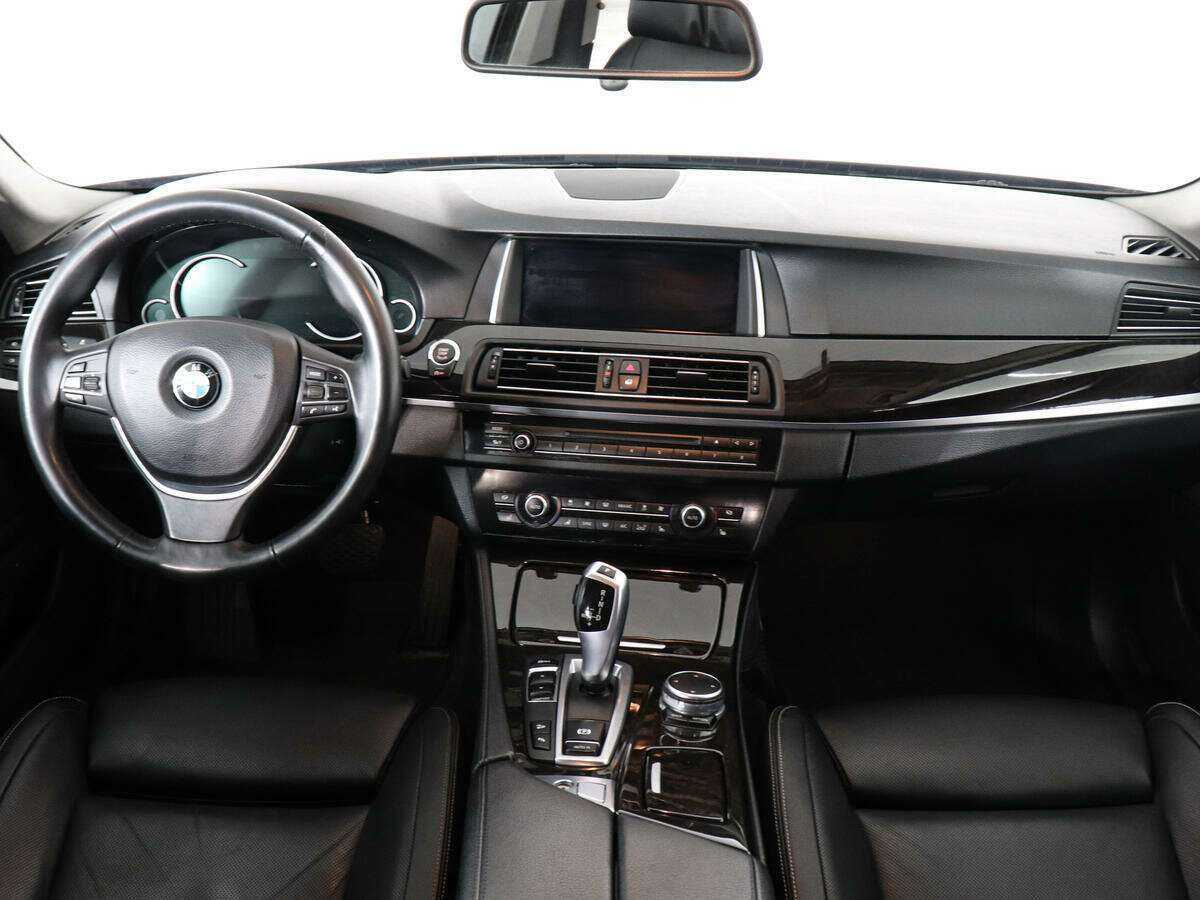 BMW 5 серии 530d xDrive, 2015 Фото №6