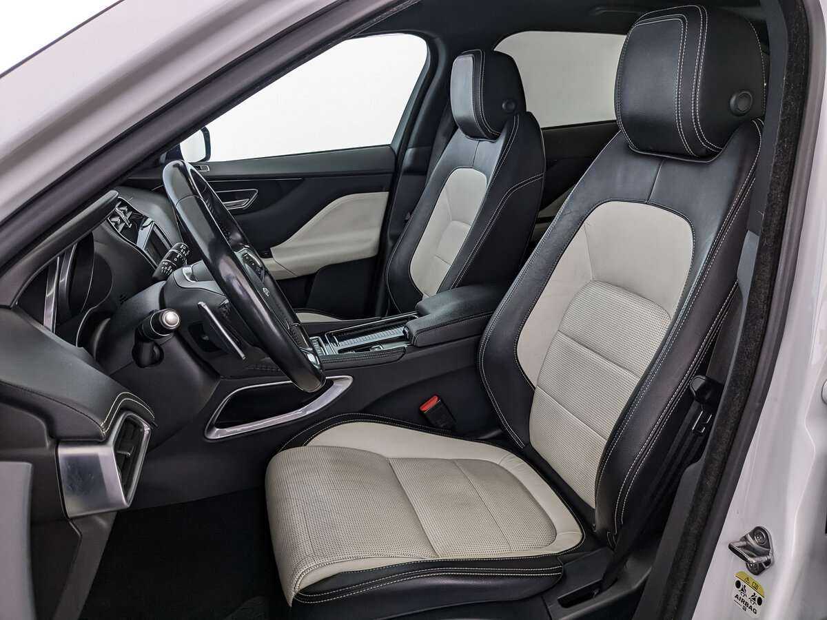 Jaguar F-Pace, 2017 Фото №16