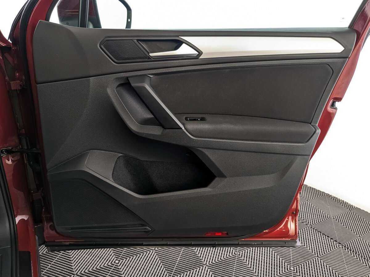 Volkswagen Tiguan, 2020 Фото №21