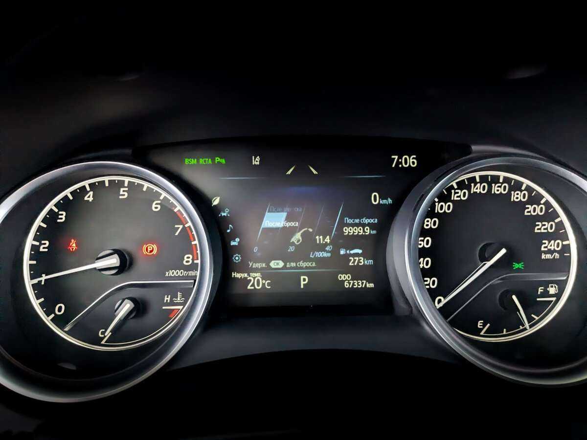 Toyota Camry, 2021 Фото №11