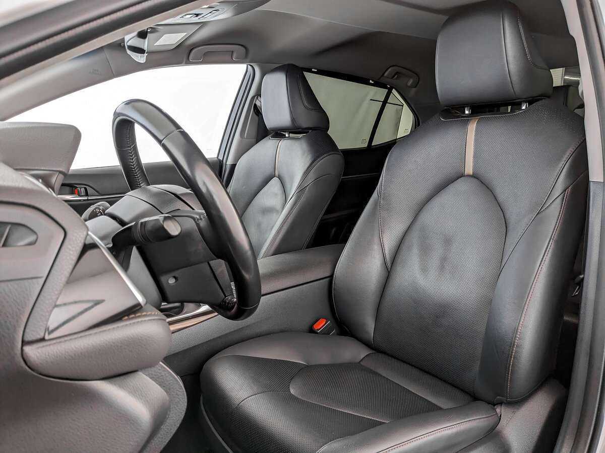 Toyota Camry, 2021 Фото №15