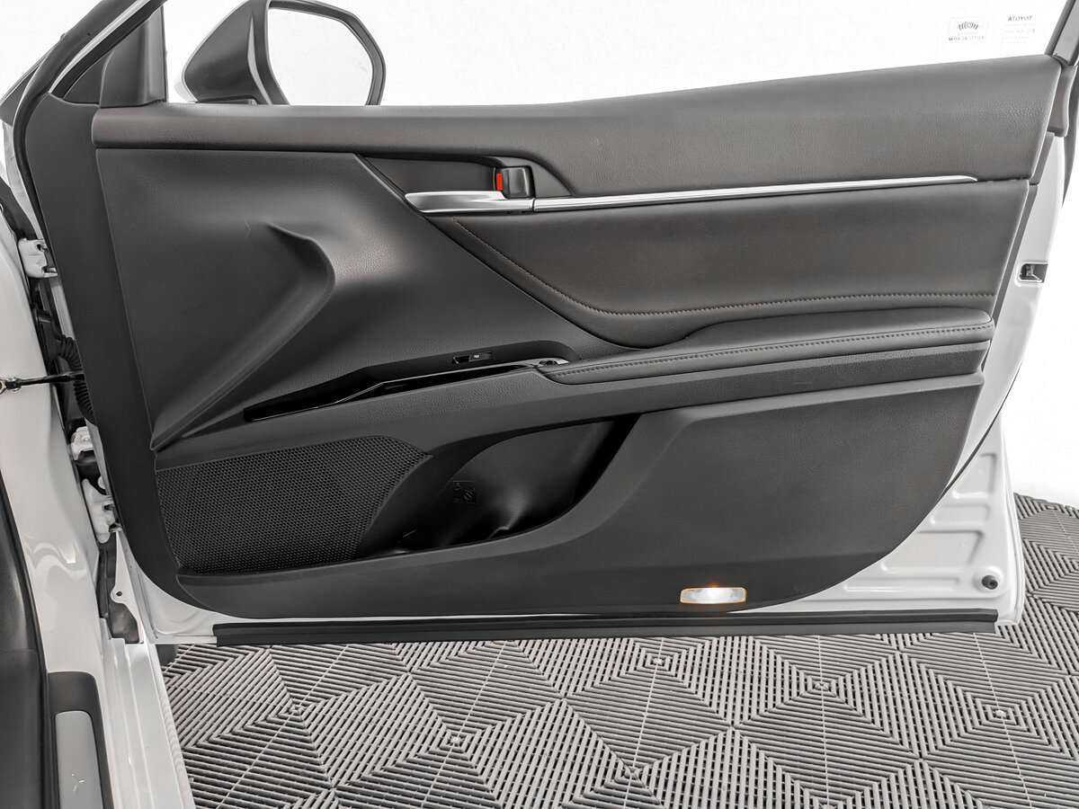 Toyota Camry, 2021 Фото №20