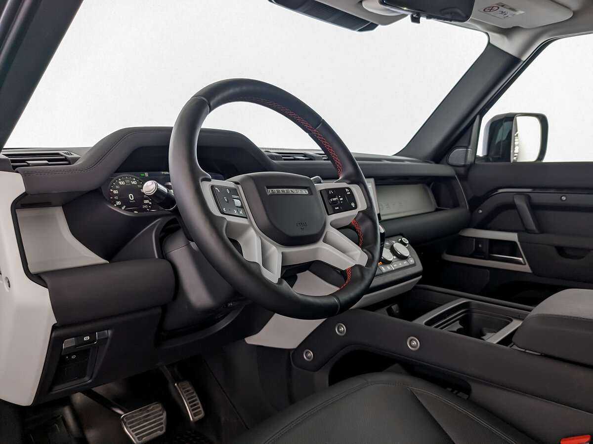 Land Rover Defender 110, 2021 Фото №12
