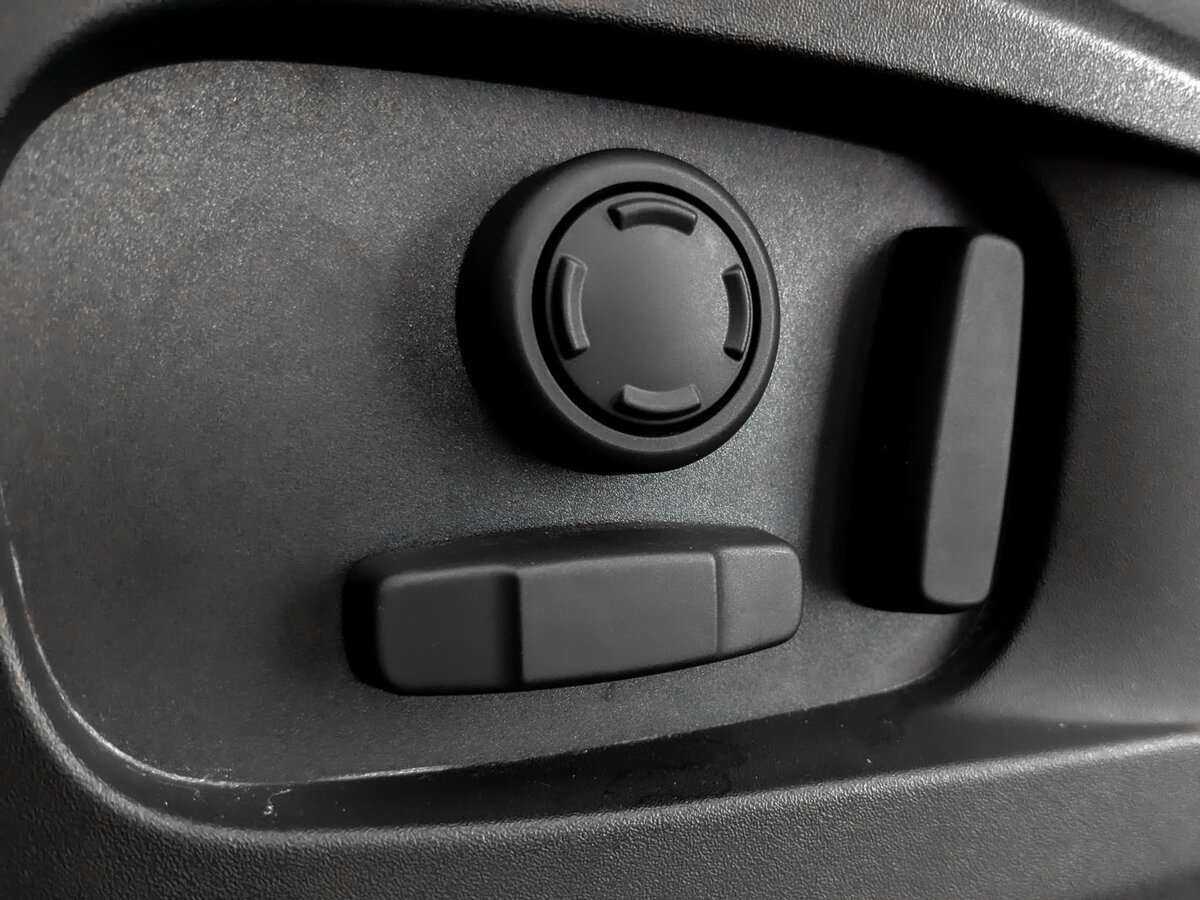 Land Rover Defender 110, 2021 Фото №15