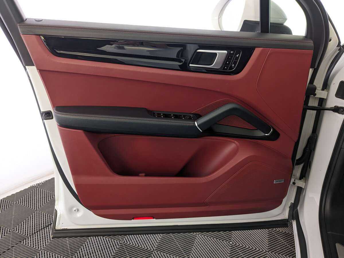 Porsche Cayenne, 2018 Фото №14