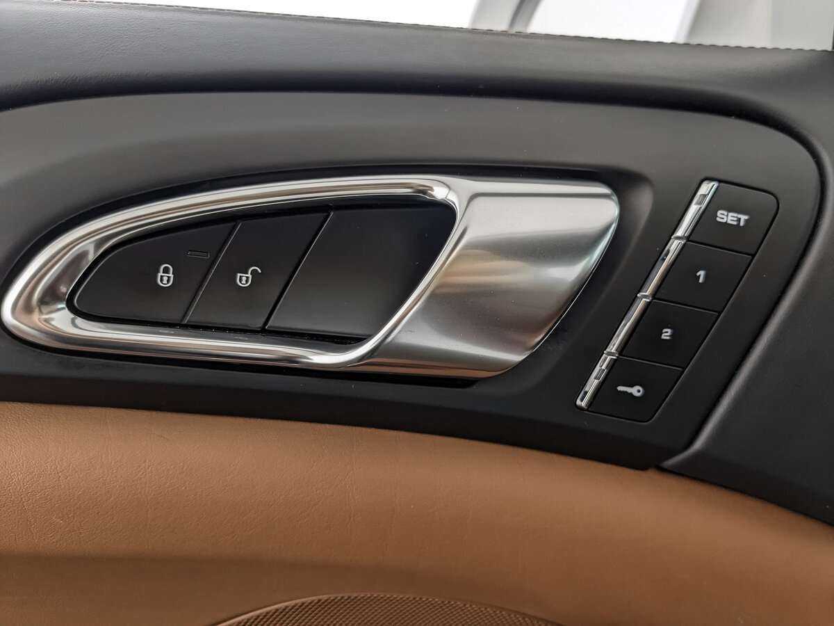 Porsche Cayenne, 2016 Фото №24